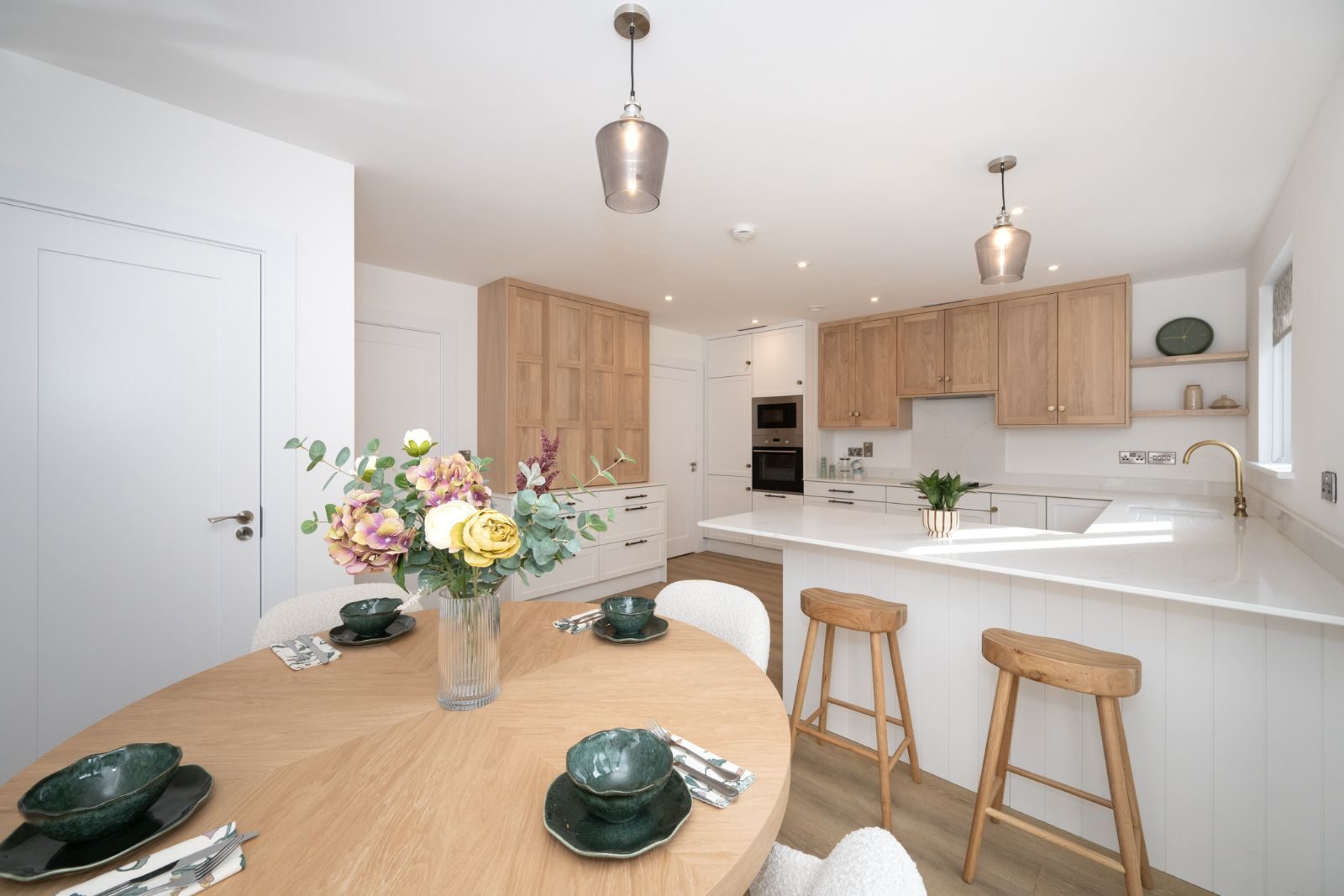 Open-plan kitchen and dining area